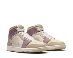Air Jordan 1 Mid W