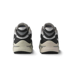 Karhu Super Fulcrum "Jet Black"