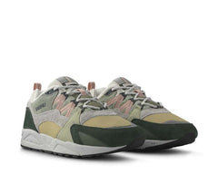 Karhu Fusion 2.0 "Darkest Spruce / Cameo Rose"