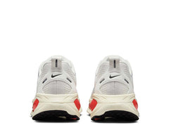 Nike Vomero 18 "Siren Red"