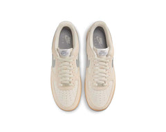 Nike Air Force 1 '07 LV8